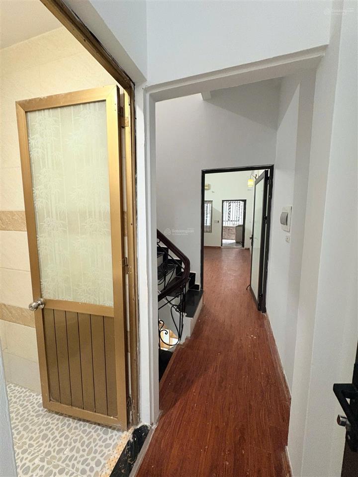 Bán nhà phố tân mai, 52m2, 5 tầng, 2 mặt ngõ, ngõ thông, kinh doanh, ngõ 2,5m, giá 9,5 tỷ.