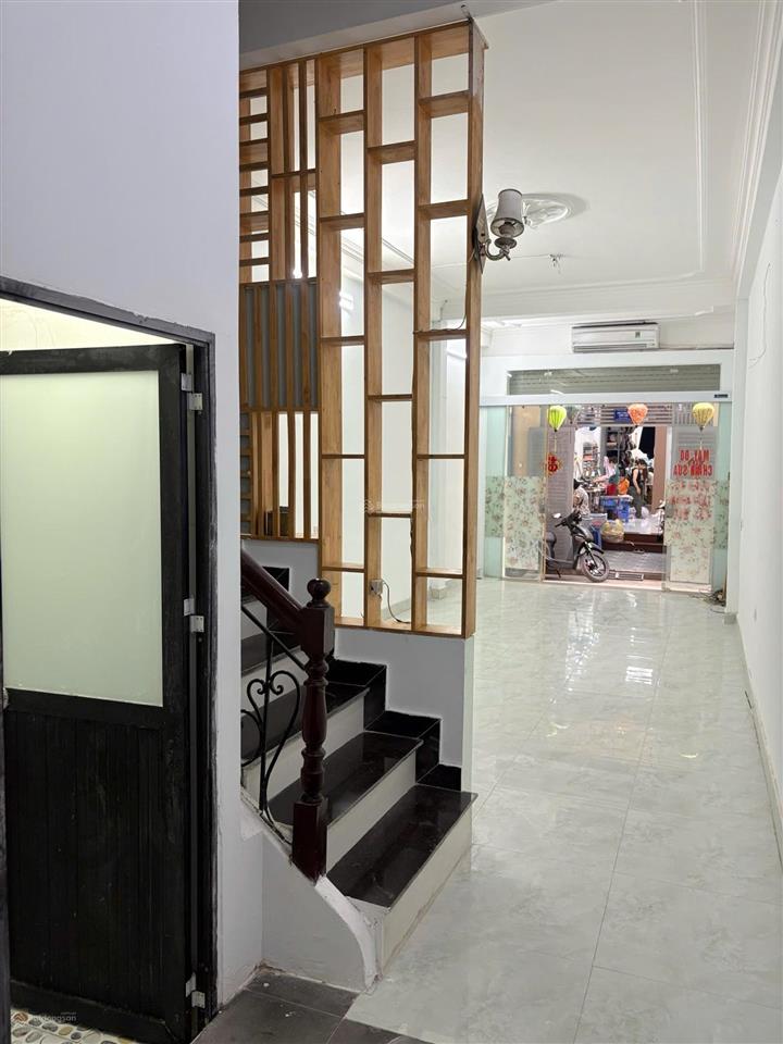 Bán nhà phố tân mai, 52m2, 5 tầng, 2 mặt ngõ, ngõ thông, kinh doanh, ngõ 2,5m, giá 9,5 tỷ.