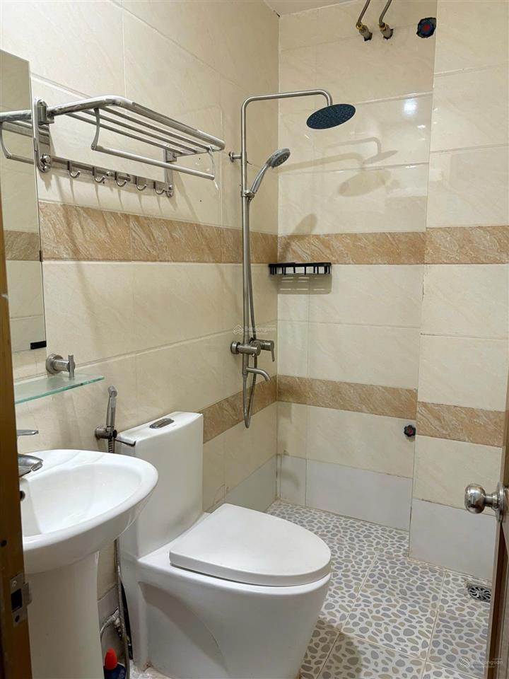 Bán nhà phố tân mai, 52m2, 5 tầng, 2 mặt ngõ, ngõ thông, kinh doanh, ngõ 2,5m, giá 9,5 tỷ.