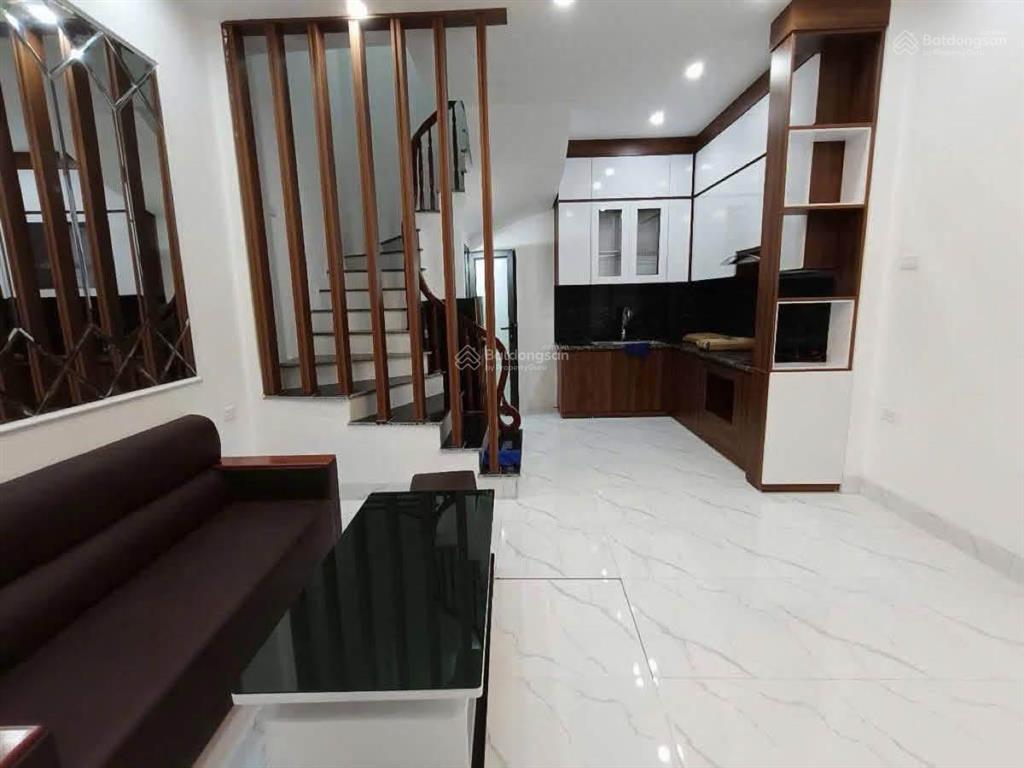 Bán nhà phố lĩnh nam, 27m2, 5 tầng, có sổ đỏ riêng, không quy hoạch, nhà mới, giá 5 tỷ.