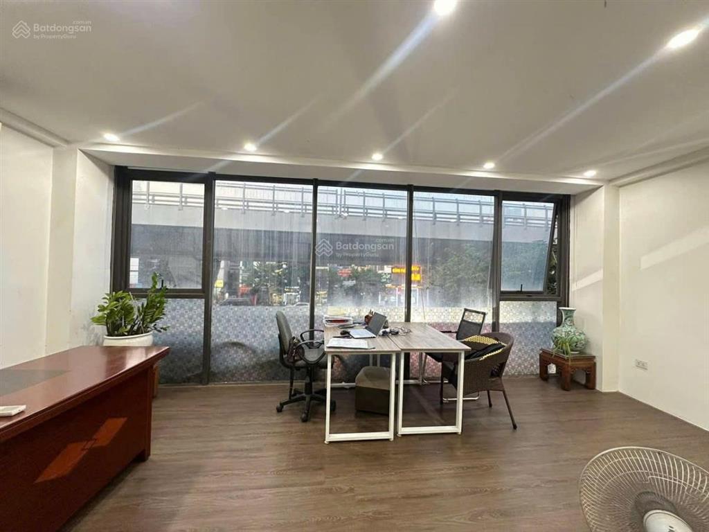 Bán nhà phân lô đường giải phóng  60m2,6 tầng thang máy, đường ô tô tránh  17tỷ