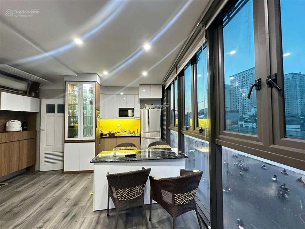 Bán nhà phân lô đường giải phóng  60m2,6 tầng thang máy, đường ô tô tránh  17tỷ