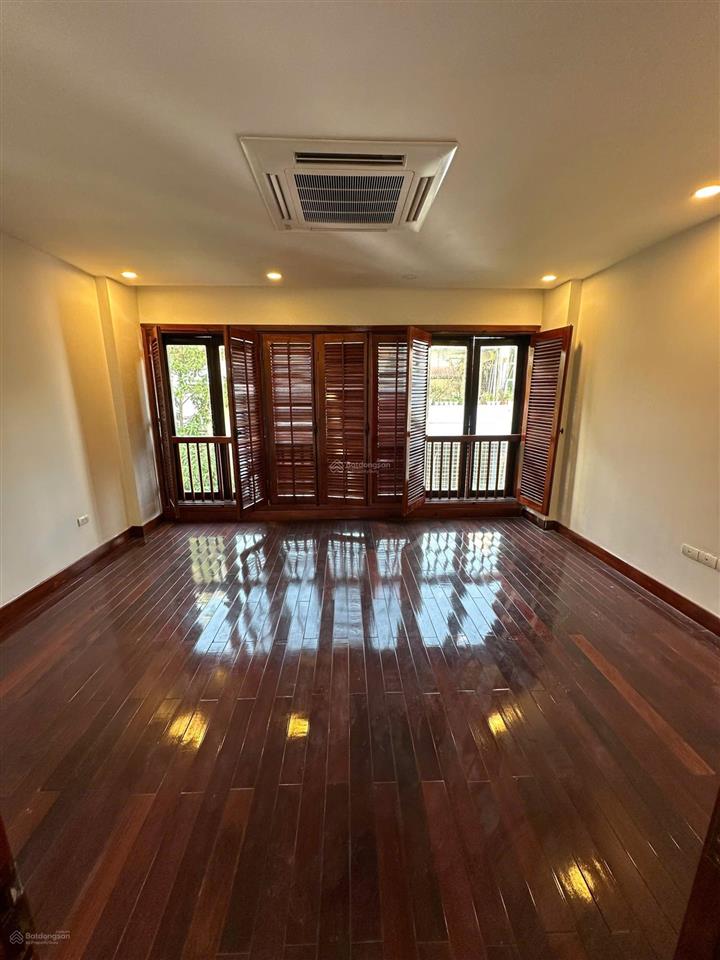 Bán nhà phố đỗ quang, trung hoà nhân chính. cầu giấy. 60m2 6tầng thang máy mặt tiền 5,2m. giá 35 ty