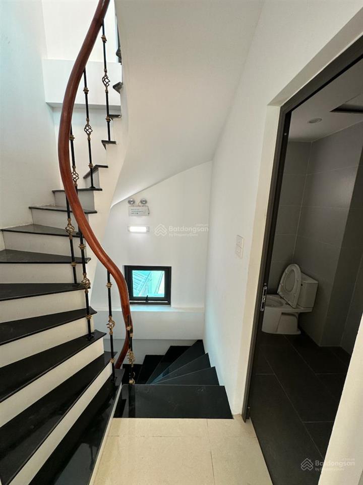 Bán nhà mặt phố nguyễn ngọc nại, thanh xuân. dt 100m2 xây mới 8 tầng mặt tiền 6m. giá 65 tỷ