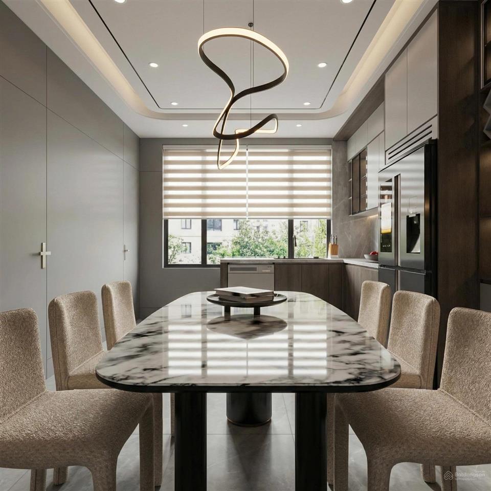 Bán nhà phân lô phố nguỵ như con tum thanh xuân. dt 32m2 6tầng thang máy. giá 13,8 tỷ.