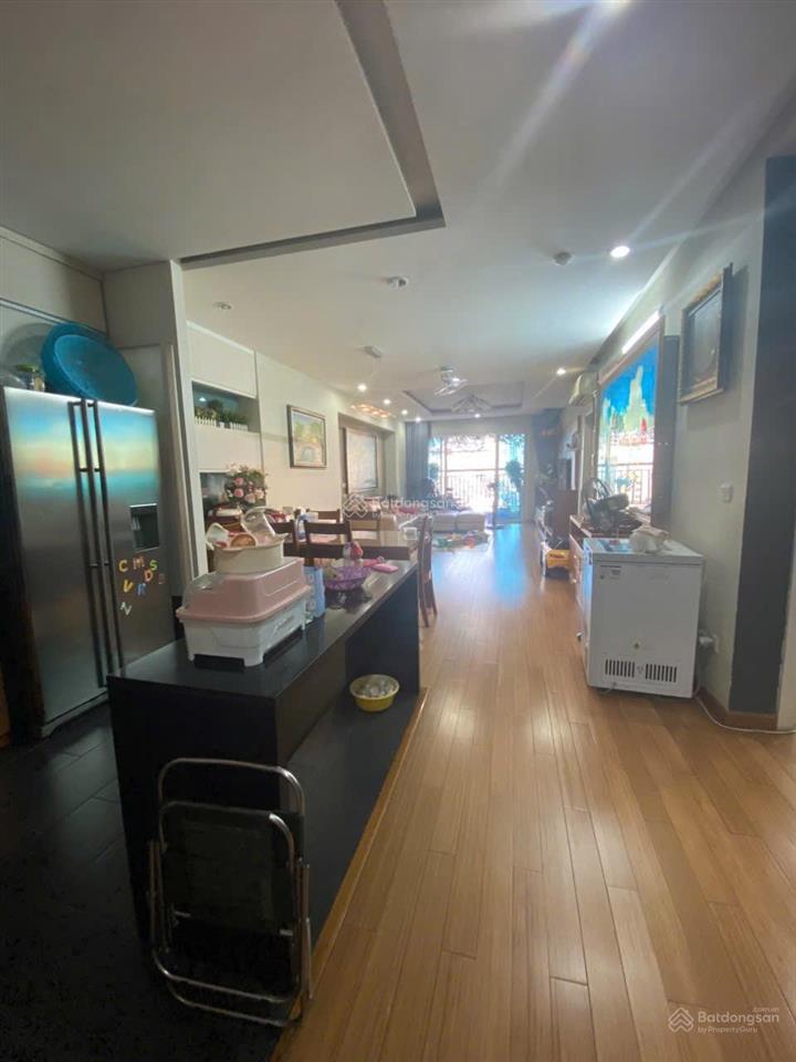 Bán căn hộ chung cư hồ gươm plaza, trần phú, hà đông. 141m2 3 ngủ full đồ. giá 8,8 tỷ. lô góc