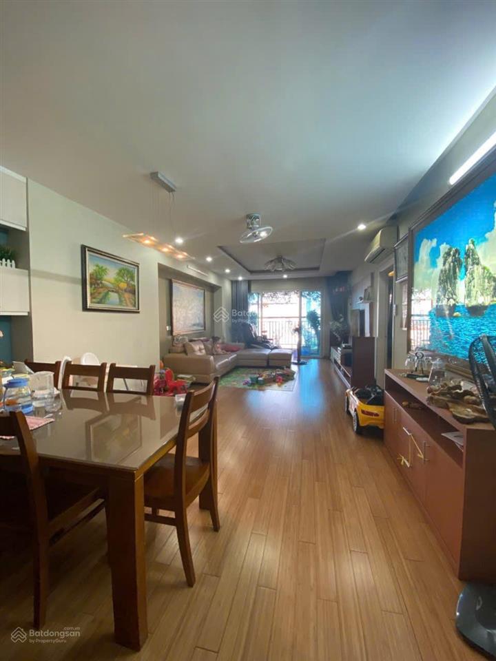 Bán căn hộ chung cư hồ gươm plaza, trần phú, hà đông. 141m2 3 ngủ full đồ. giá 8,8 tỷ. lô góc