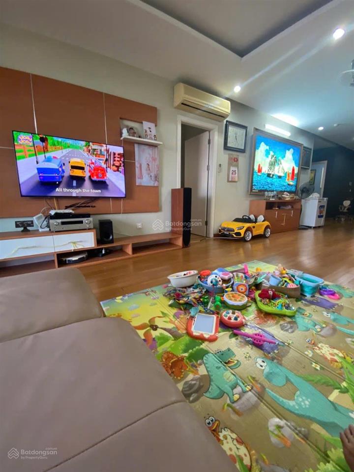 Bán căn hộ chung cư hồ gươm plaza, trần phú, hà đông. 141m2 3 ngủ full đồ. giá 8,8 tỷ. lô góc