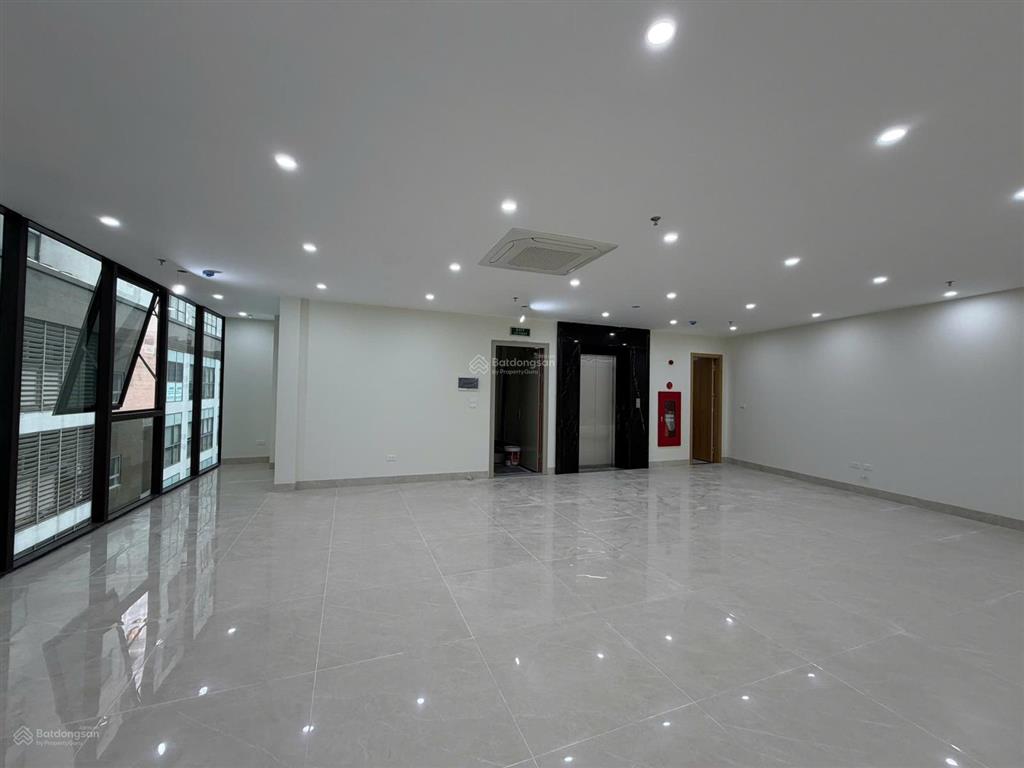 Bán nhà mặt phố xã đàn, đống đa. 101m2 9 tầng mặt tiền 7m. 2 mặt phố. giá 9x tỷ.  0912 259 ***