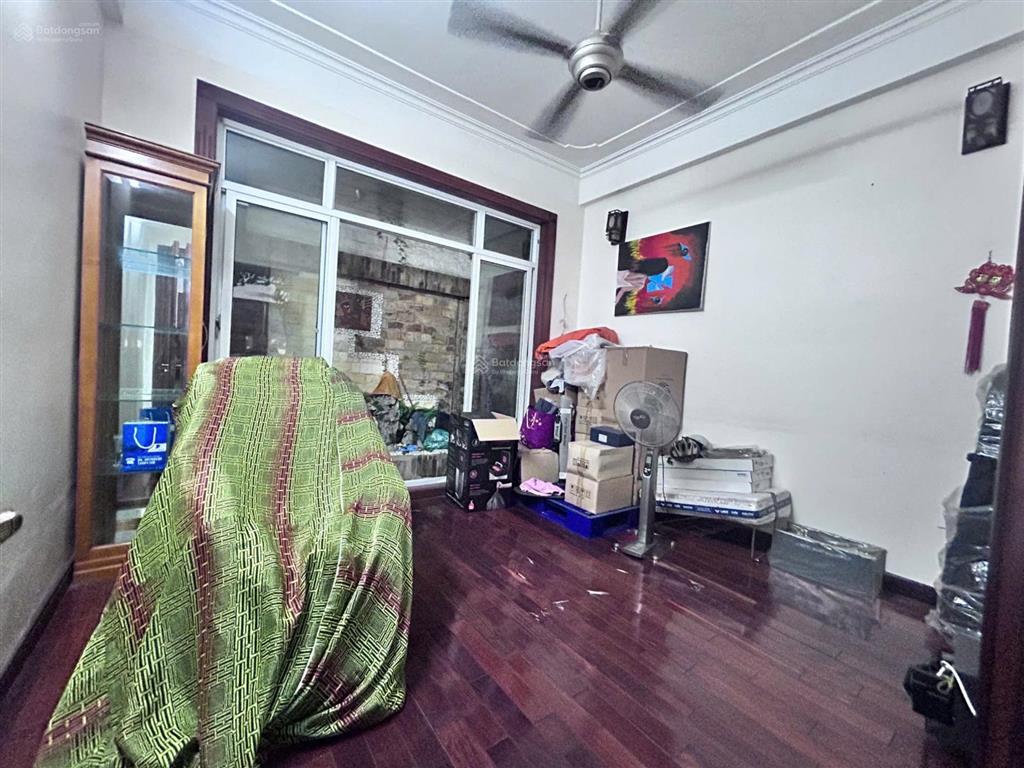 Bán nhà vũ trọng phụng, thanh xuân. 30m2 4tầng mặt tiền 3,6m. giá 5,7 tỷ.  0912 259 ***