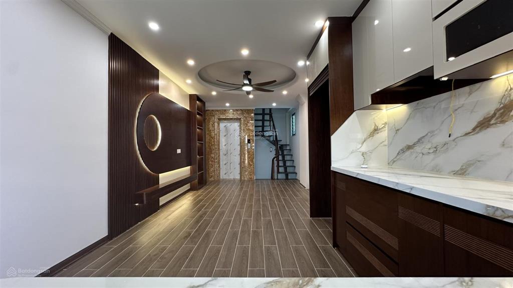 Bán nhà mặt phố vũ hữu, thanh xuân. diện tích 40m2 8 tầng mặt tiền 3,7m. giá 15 tỷ.  0912 259 ***