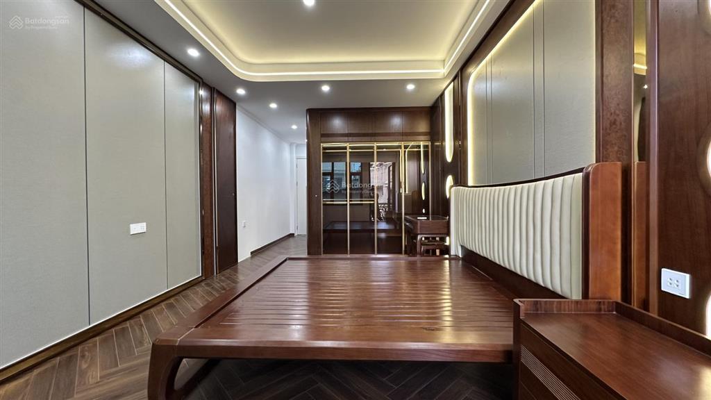 Bán nhà mặt phố vũ hữu, thanh xuân. diện tích 40m2 8 tầng mặt tiền 3,7m. giá 15 tỷ.  0912 259 ***