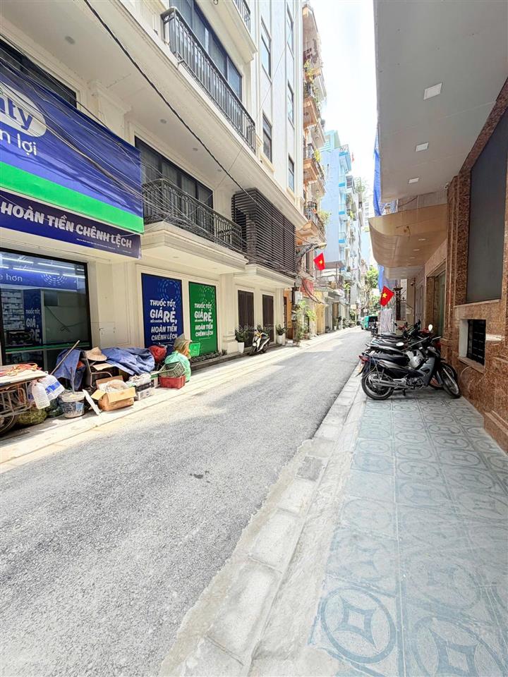 Bán nhà phố nghĩa đô, cầu giấy. 65m2 5 tầng mặt tiền 4,7m. giá 26 tỷ.  0912 259 ***
