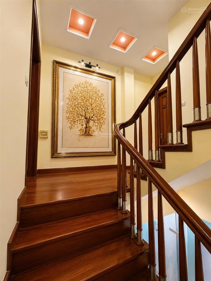 Bán nhà phố nghĩa đô, cầu giấy. 65m2 5 tầng mặt tiền 4,7m. giá 26 tỷ.  0912 259 ***
