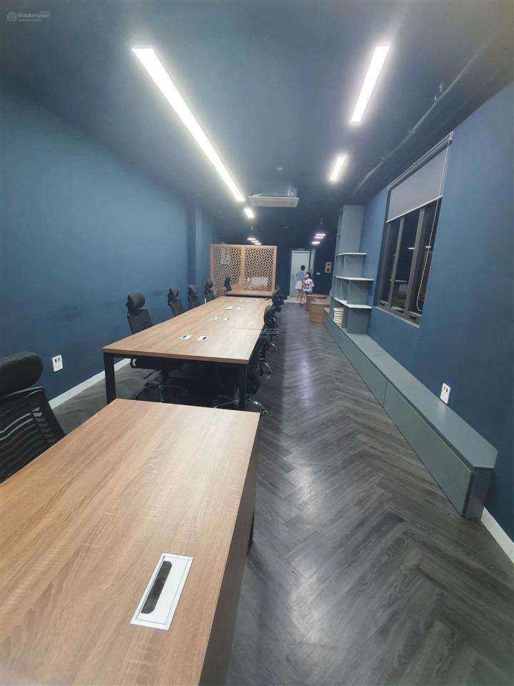 Cho thuê văn phòng nhà mặt phố khâm thiên một sàn diện tích 105m2 hoặc 2 sàn diện tích 210m2