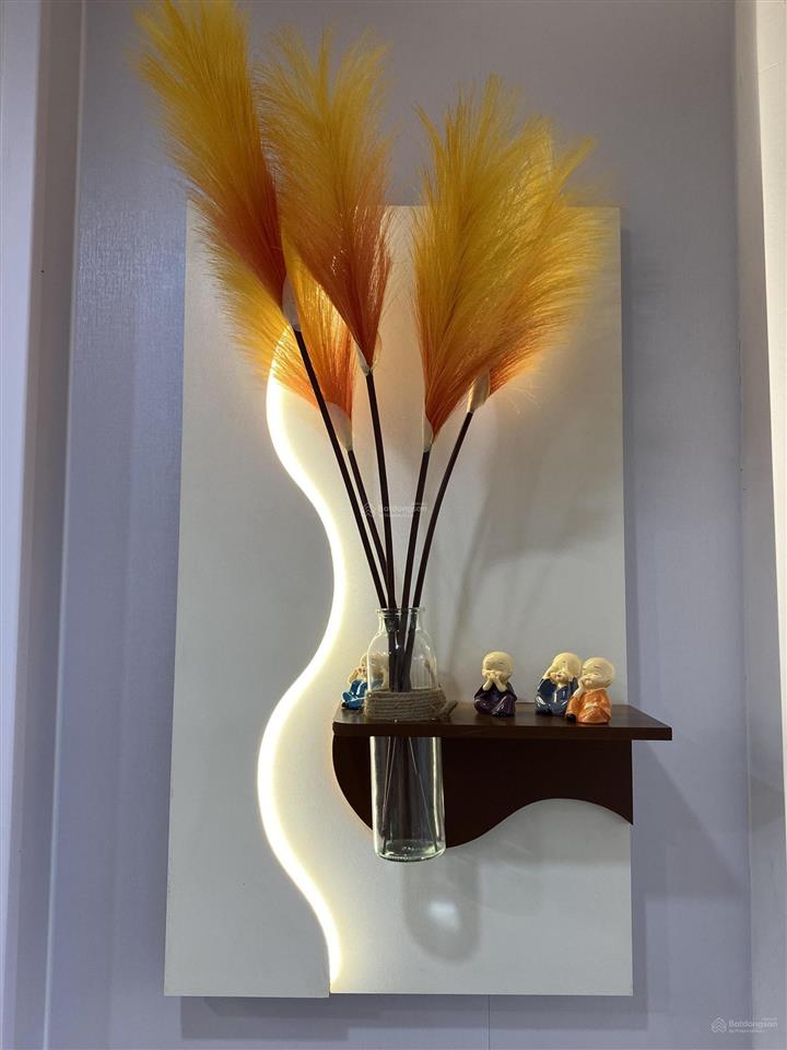 Chính chủ bán chỉ 1,550 tỷ, căn 2 pn, phố thái thịnh  đống đa. căn góc thoáng sáng