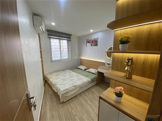 Chính chủ bán chỉ 1,550 tỷ, căn 2 pn, phố thái thịnh  đống đa. căn góc thoáng sáng