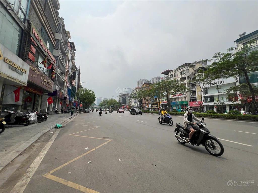 Chính chủ bán nhà mặt phố xã đàn, dt 150m2 xây 8 tầng + hầm thoáng trước sau, vỉa hè rộng, đoạn đẹp