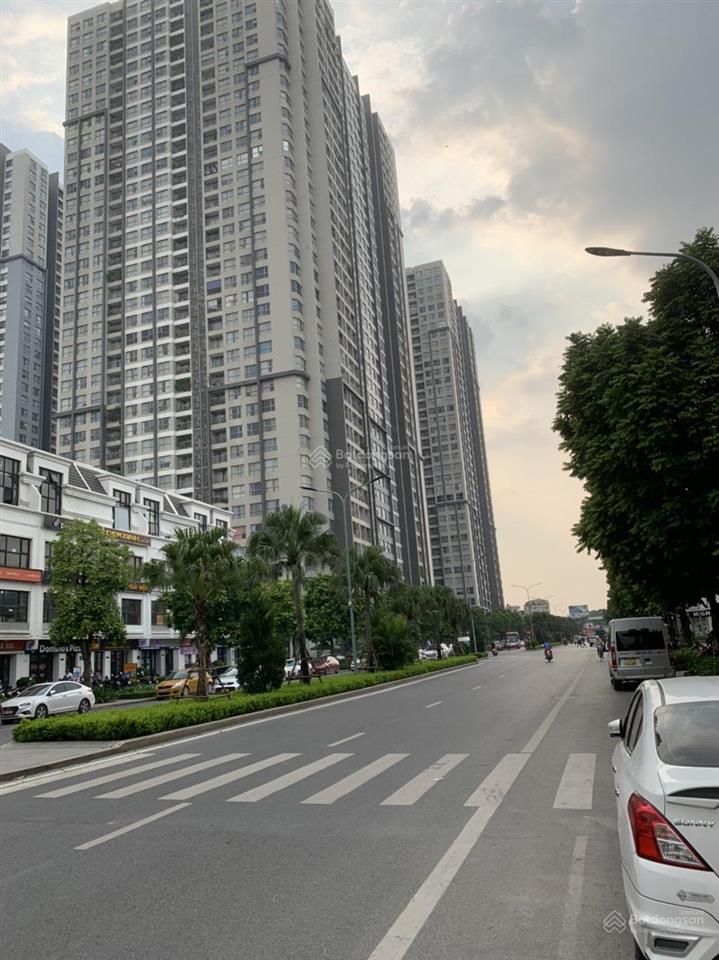 Chính chủ cần bán gấp nhà mp lê thị hoa, thủ đức dt 250m2 giá 13 tỷ. kinh doanh sầm uất