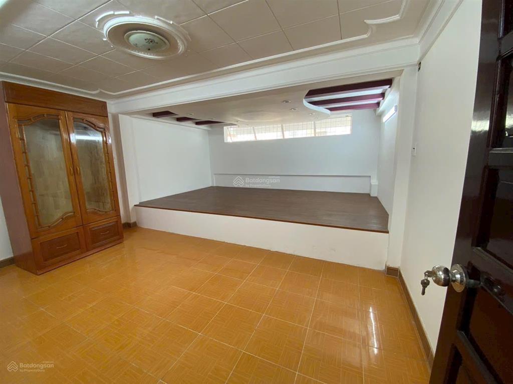 Bán nhà 2.5 tầng  đất rộng 112 m2  9 phòng cho thuê kiệt ô tô 5m  phường hoà cường  đà nẵng