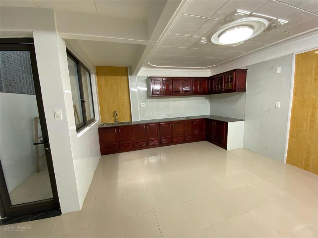 Bán nhà 2.5 tầng  đất rộng 112 m2  9 phòng cho thuê kiệt ô tô 5m  phường hoà cường  đà nẵng