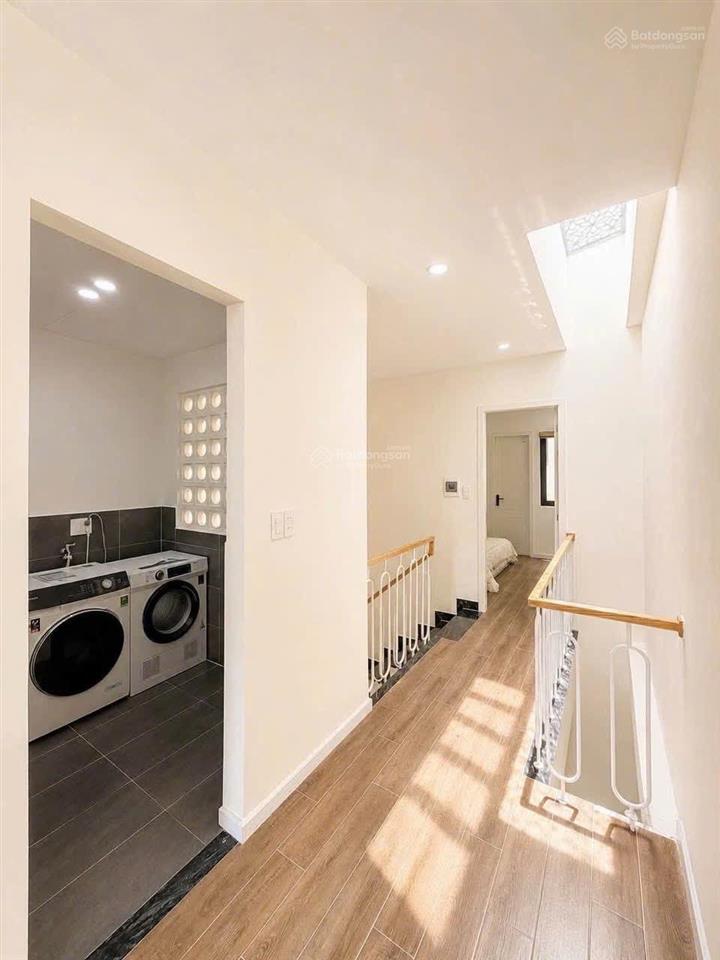 Chỉ 5.x tỷ  3 phòng ngủ! căn nhà đẹp 3 tầng kiệt trung tâm hải châu  đà nẵng