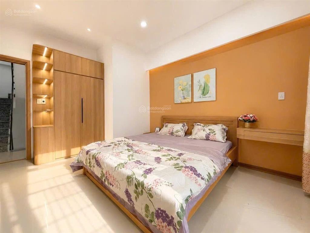 Nhỉnh 4 tỷ! bán nhà 3 tầng đẹp  3 phòng ngủ kiệt rộng ngay trung tâm đà nẵng gần đống đa