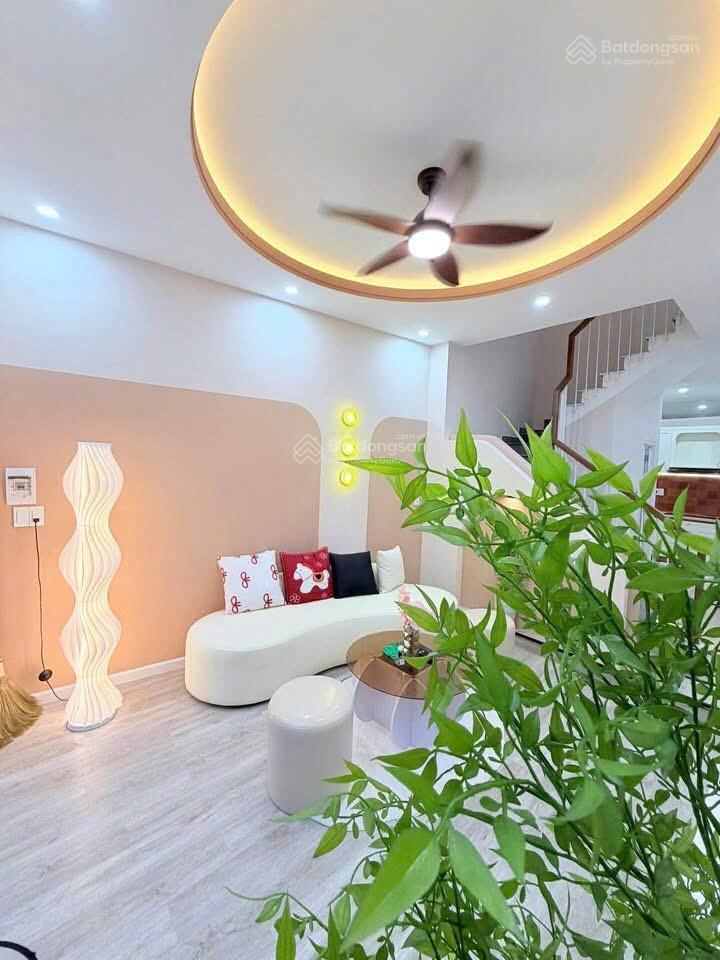 Gần 4 tỷ  3 phòng ngủ! nhà đẹp 2 tầng k2.5m hải phòng thông lê duẩn  tt đà nẵng