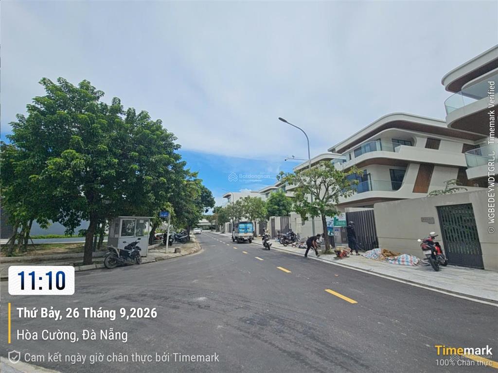Chủ kẹt tiền bán gấp căn biệt thự mặt sông elysia đường thăng long