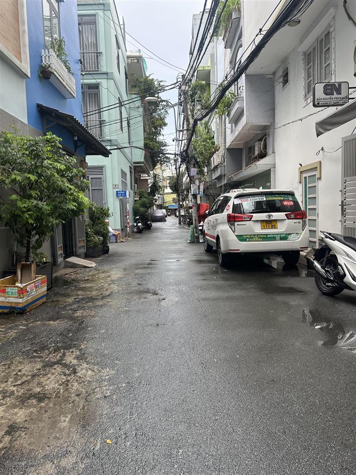 Chính chủ cần bán nhà đường số 37, khánh hội, hcm. vị trí đẹp, hẻm xe hơi