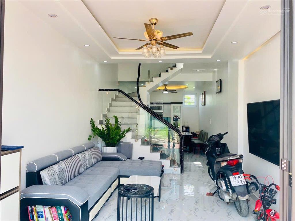 Cho thuê nhà riêng 3 tầng mới, full nội thất