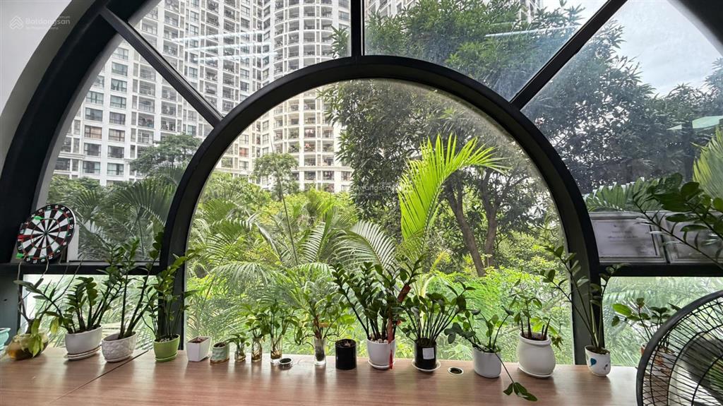 Cho thuê 98m2 văn phòng hạng a tại tòa r3, vinhomes royal city, 72 nguyễn trãi, thanh xuân