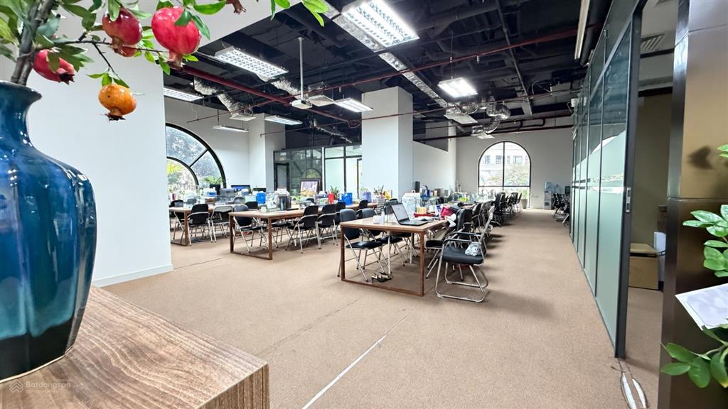 Cho thuê văn phòng hạng a tại vinhomes royal city