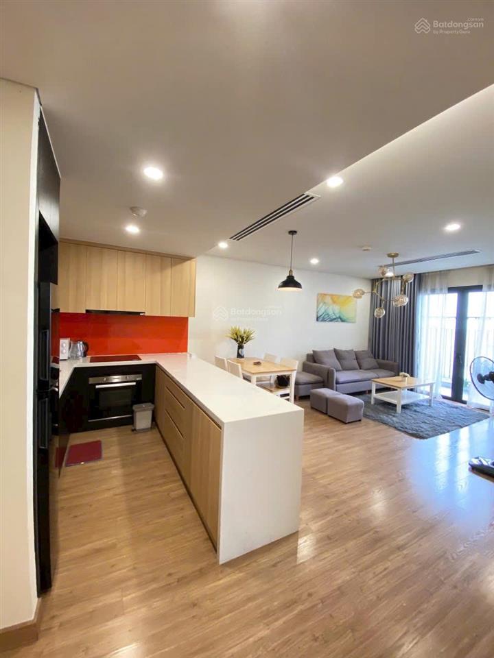 Cho thuê căn hộ 2.5 phòng ngủ đủ đồ sky park cầu giấy 19 triệu