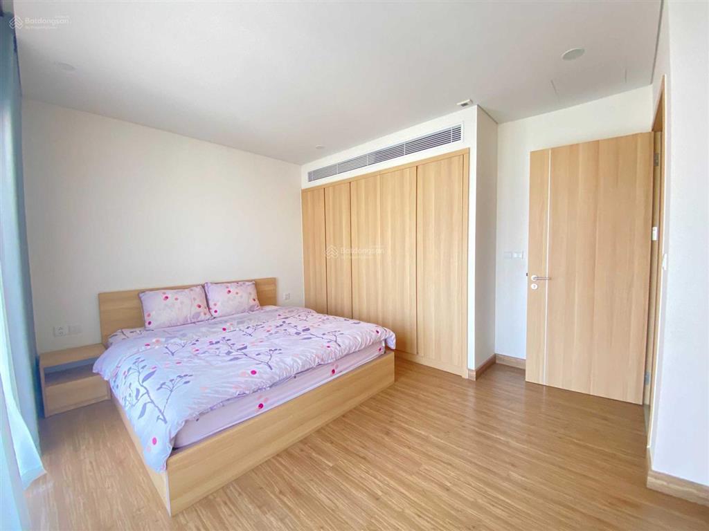 Hiếm! cho thuê căn hộ góc 3 phòng ngủ đủ đồ trục đẹp tòa sky park cầu giấy 26 triệu