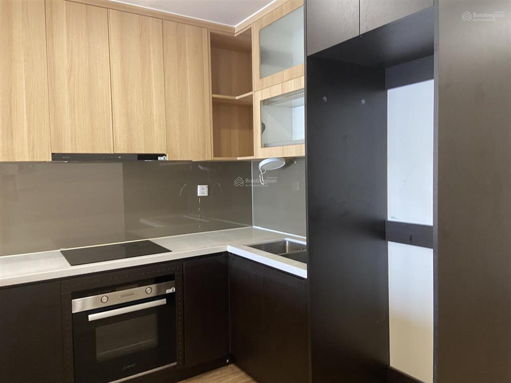 Cho thuê căn hiếm 2 phòng ngủ đồ cơ bản sky park residence giá 16 triệu