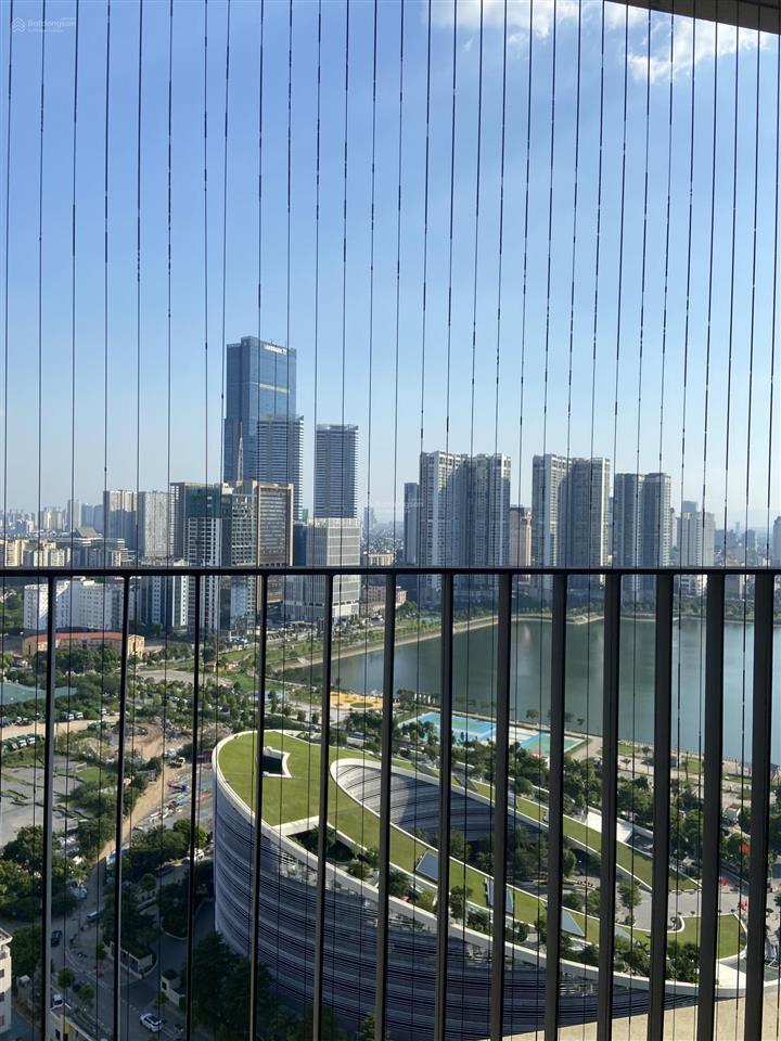 Cho thuê căn hiếm 2 phòng ngủ đồ cơ bản sky park residence giá 16 triệu