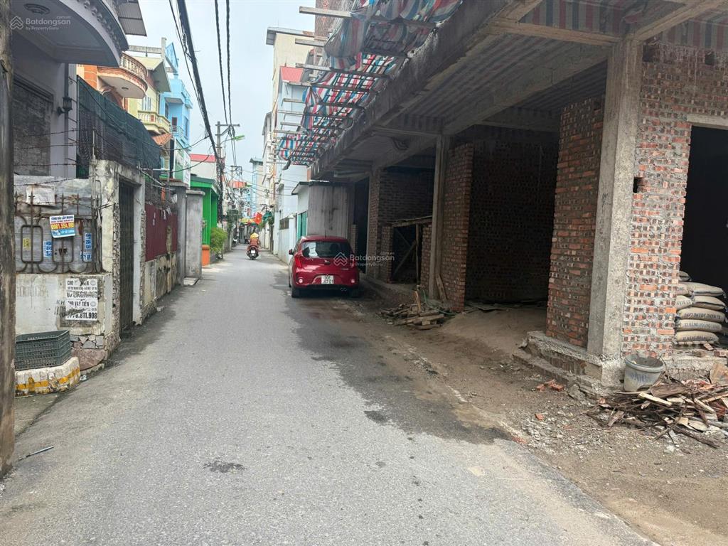 Bán đất tổ 5 yên nghĩa, ngay vđ4 dt 53m2, ô tô vào tận đất. giá 6,4 tỷ