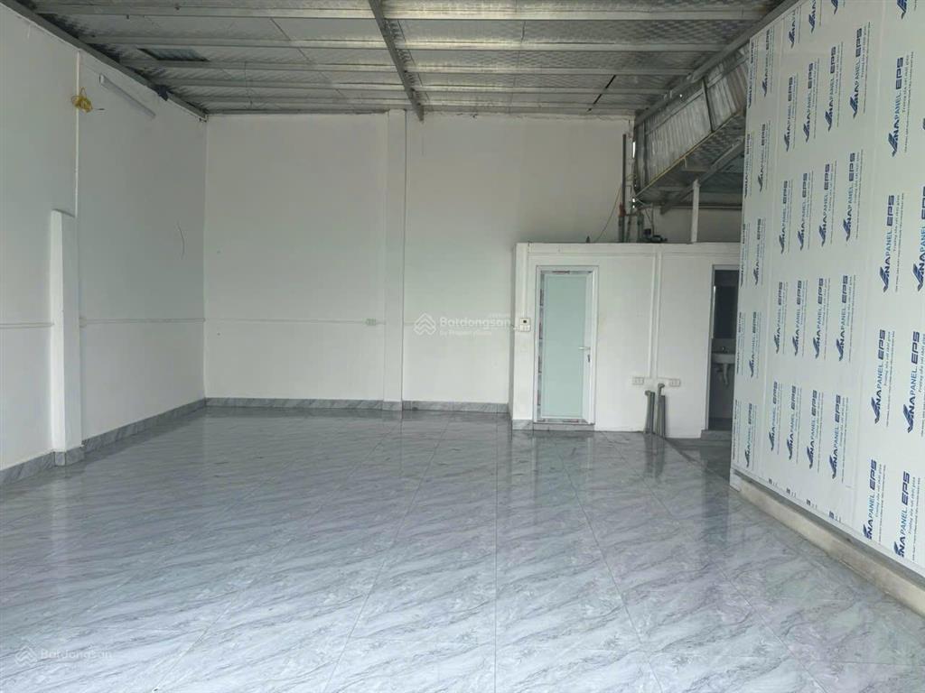Cho thuê kho tại văn nội xe container vào tận nơi dt 110m2. vừa ở vừa kinh doanh giá 8,5 triệu