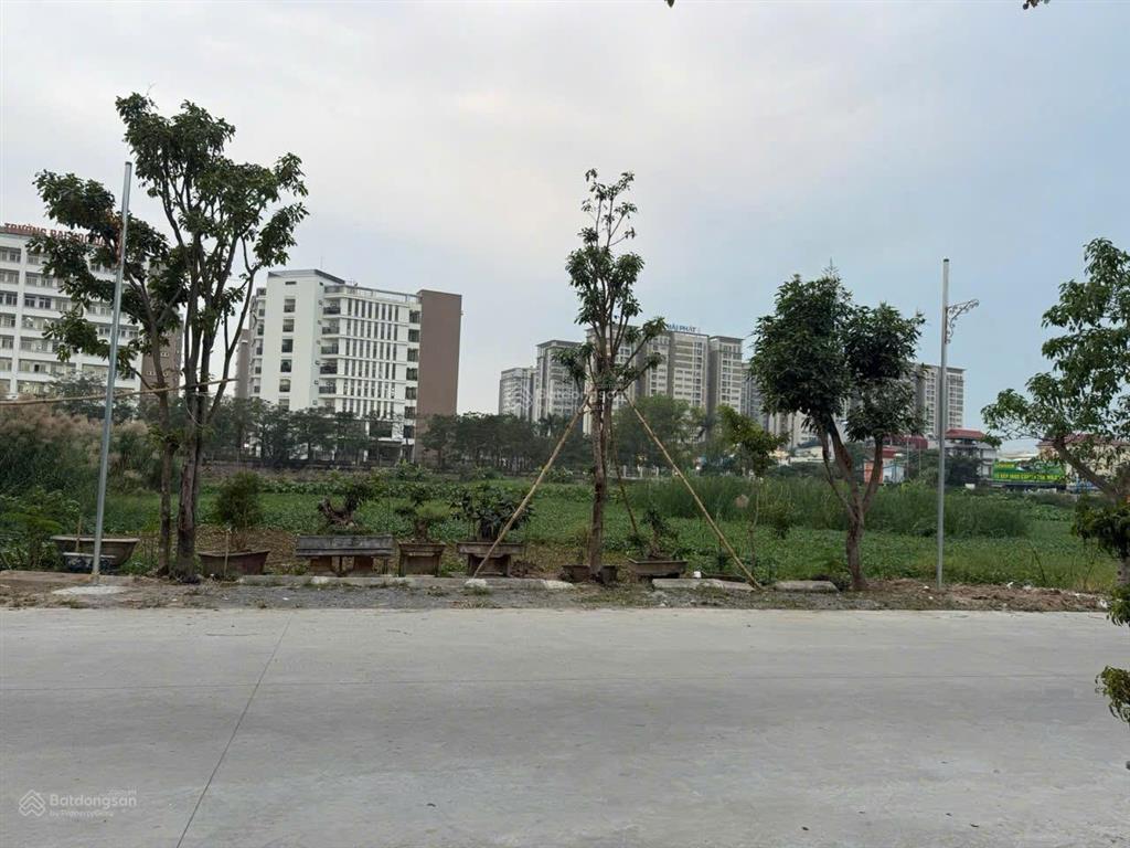 Cho thuê kho tại ba la, phố xốm 300m2, xe container đỗ cửa. giá 23 triệu/tháng