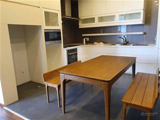 Cần bán căn hộ star hill 2 phòng ngủ lớn, 94 m2 full nội thất 9.5 tỷ thương lượng