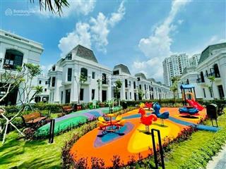 Bán amelia căn góc  full nội thất cao cấp, 4 phòng ngủ 4 toilet 6*18 giá bán 18.5 tỷ