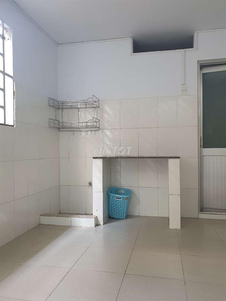 PHÒNG CAO CẤP CUỐI DÃY 25m² MÁY LẠNH NGAY LÃ XUÂN OAI KHU CNC Q9
