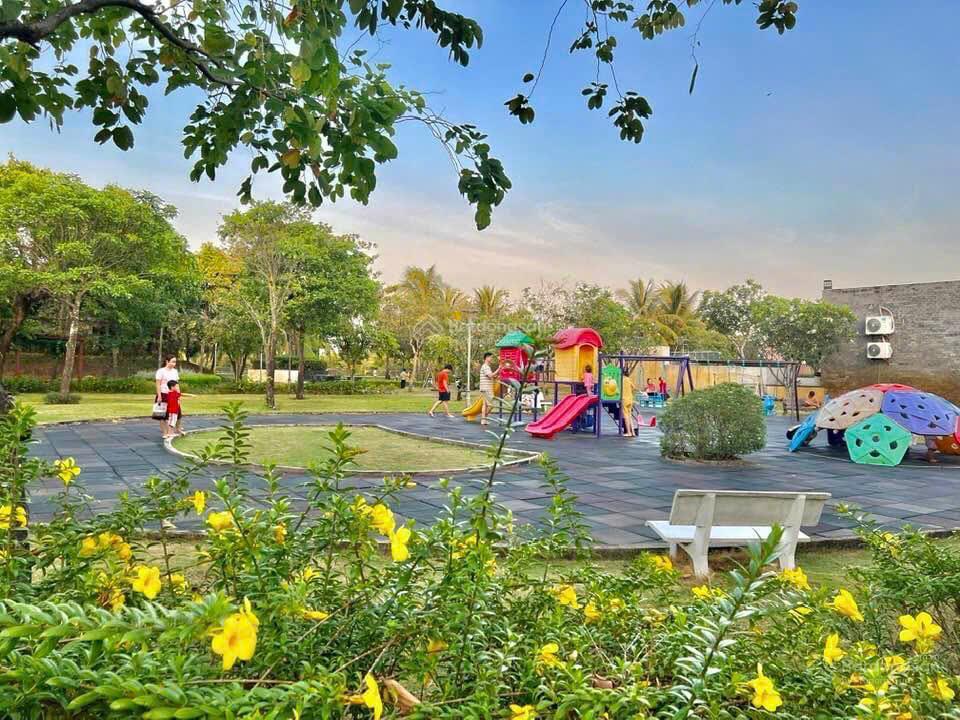 Cần bán nhà nội thất cơ bản kdc park riverside, bưng ông thoàn, giá 10 tỷ/căn còn thương lượng