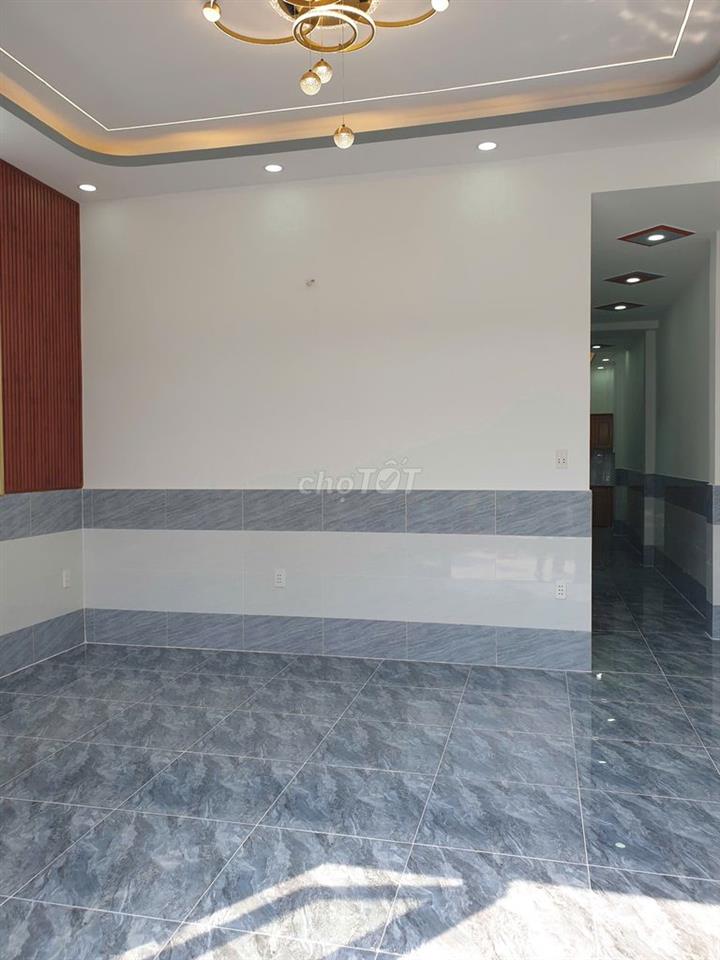 Nhà đẹp DT 5x20 (3pn) gần chợ chữ S, ngã 4 Giếng Nước Hóc Môn