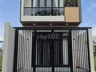 Nhà phố xinh 5x20, 01 lầu, gần công viên sinh thái, trường Phạm V Sáng