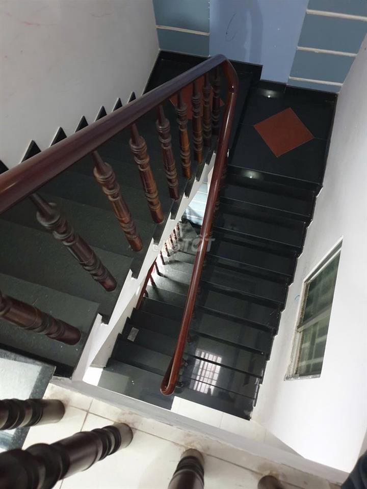 Bán gấp nhà 2 lầu DT 6x12, gần ngã 3 Bùi Môn, QL22, hẻm Xuân Thới 7