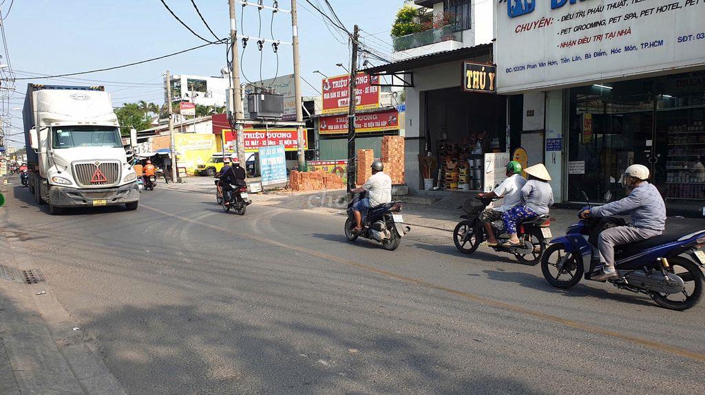 HOT- Nhà DT 5x30 mặt tiền Phan Văn Hớn, gần chợ, UBND xã Bà Điểm-HMon