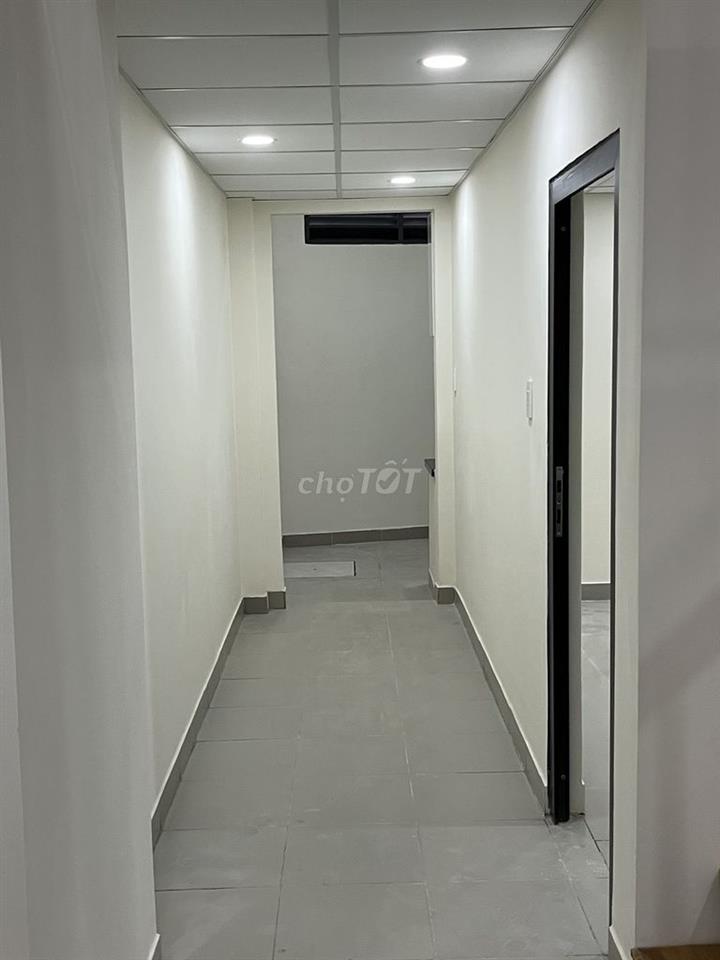 HOT-Nhà đẹp DT 5m*32m, có lửng, mặt tiền Phan Văn Hớn, gần chợ Đại Hải