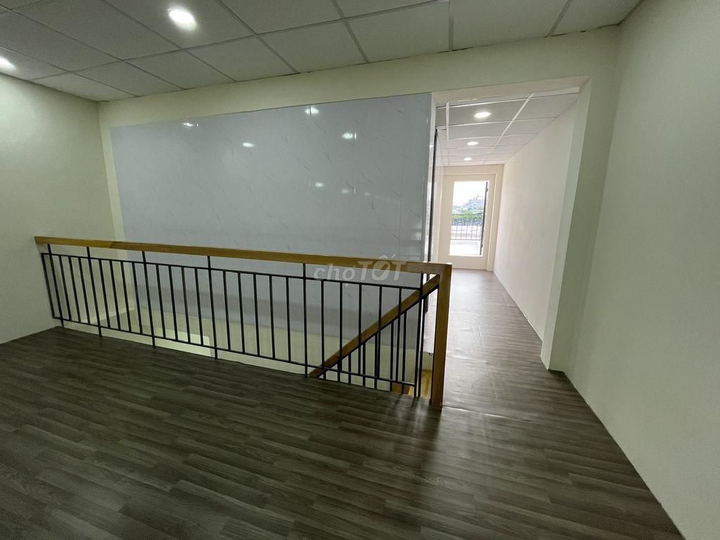 HOT-Nhà đẹp DT 5m*32m, có lửng, mặt tiền Phan Văn Hớn, gần chợ Đại Hải